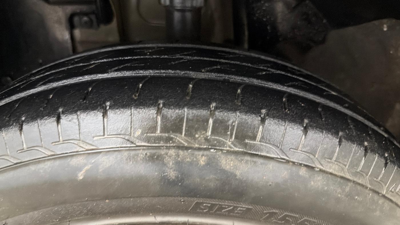 2017 Renault Kwid RXT 0.8, Petrol, Manual, 62,425 km, Left Front Tyre Tread