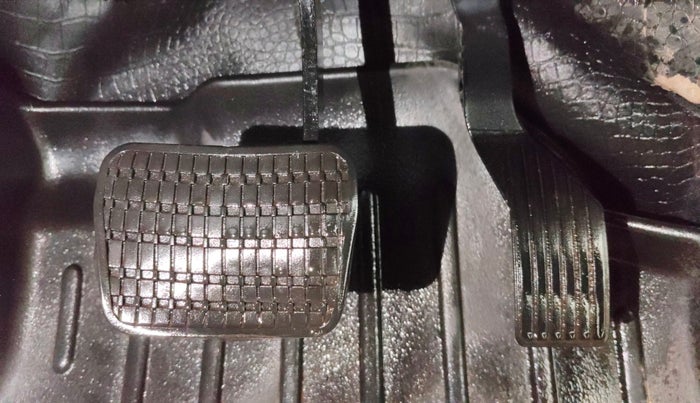 2020 Tata NEXON XMA SUNROOF PETROL, Petrol, Automatic, 62,774 km, Pedals