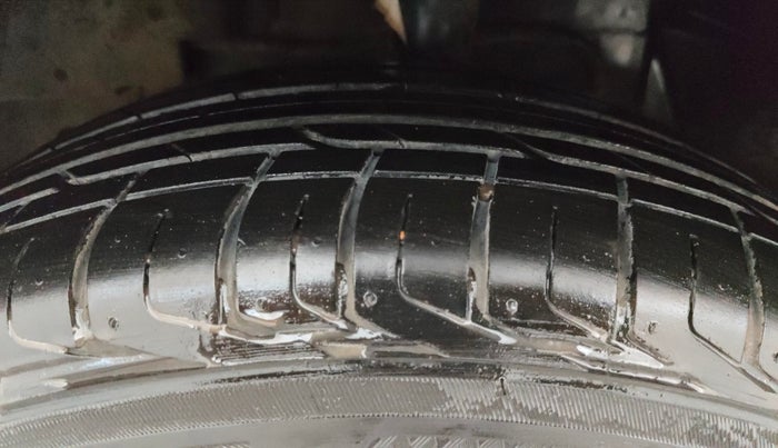 2020 Tata NEXON XMA SUNROOF PETROL, Petrol, Automatic, 62,774 km, Left Front Tyre Tread