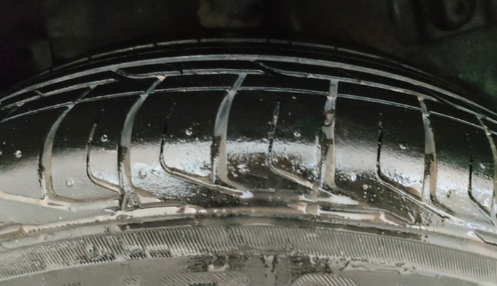 2020 Tata NEXON XMA SUNROOF PETROL, Petrol, Automatic, 62,774 km, Right Rear Tyre Tread