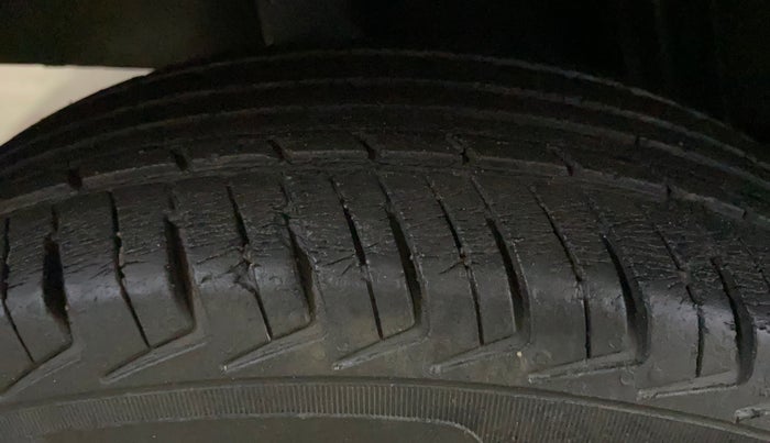 2018 Renault Kwid RXT 1.0 (O), Petrol, Manual, 51,296 km, Right Rear Tyre Tread