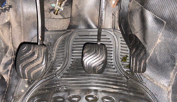 2018 Renault Kwid RXT 1.0 (O), Petrol, Manual, 51,296 km, Pedals