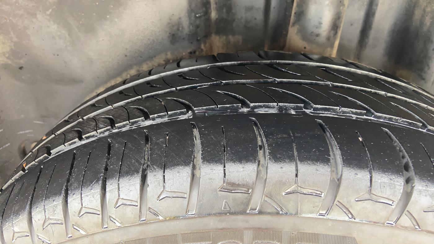 2018 Volkswagen Vento HIGHLINE 1.6 MPI, Petrol, Manual, 96,469 km, Left Rear Tyre Tread
