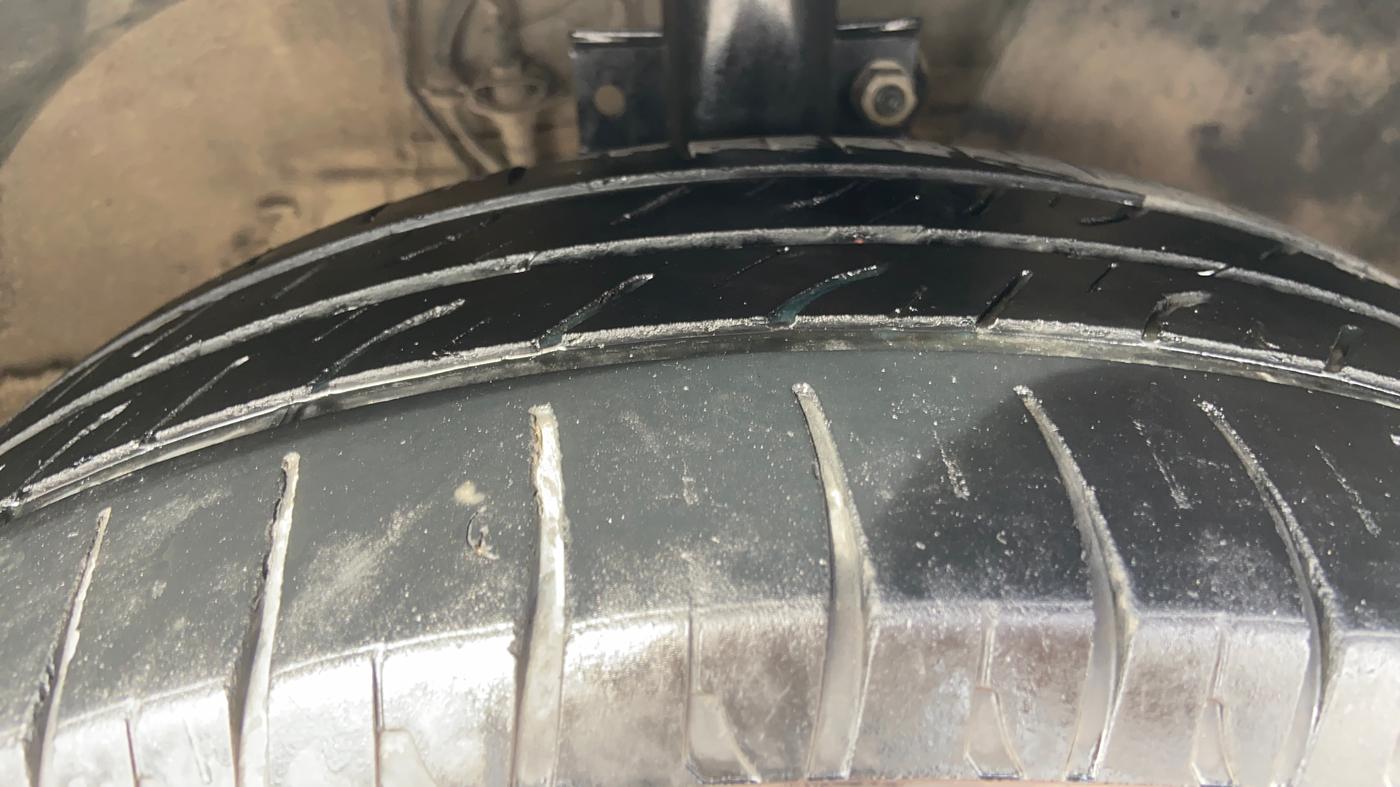 2018 Volkswagen Vento HIGHLINE 1.6 MPI, Petrol, Manual, 96,469 km, Right Front Tyre Tread