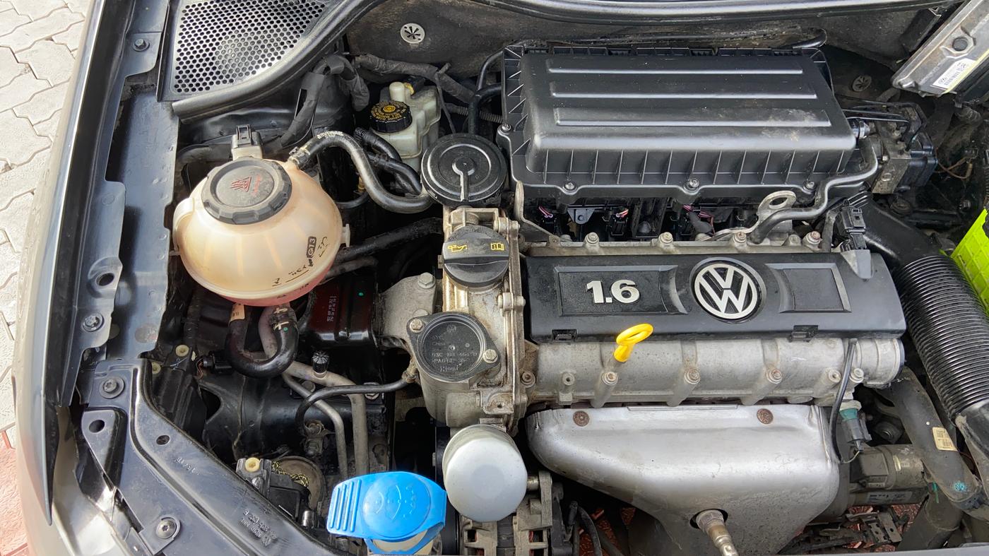 2018 Volkswagen Vento HIGHLINE 1.6 MPI, Petrol, Manual, 96,469 km, Engine View - Left