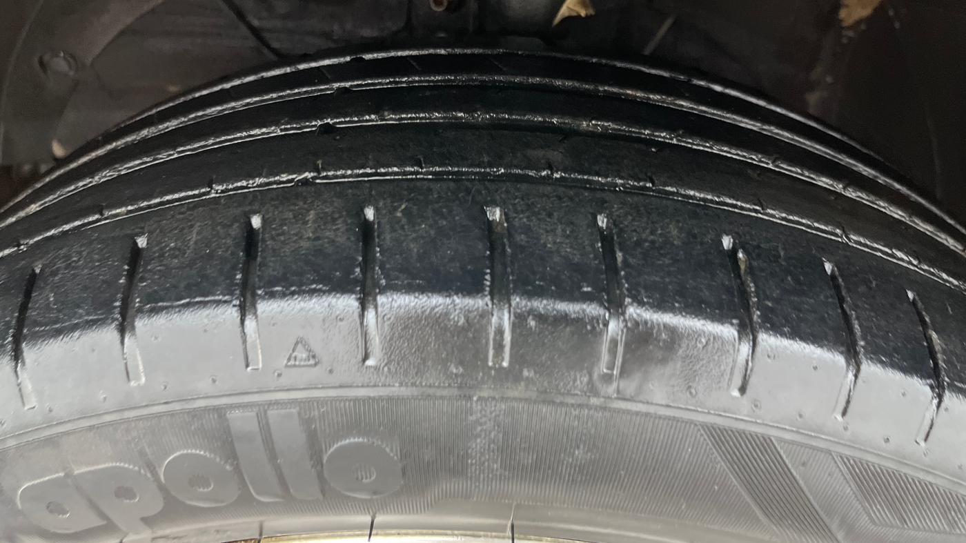 2021 Toyota Glanza G, Petrol, Manual, 59,922 km, Left Front Tyre Tread