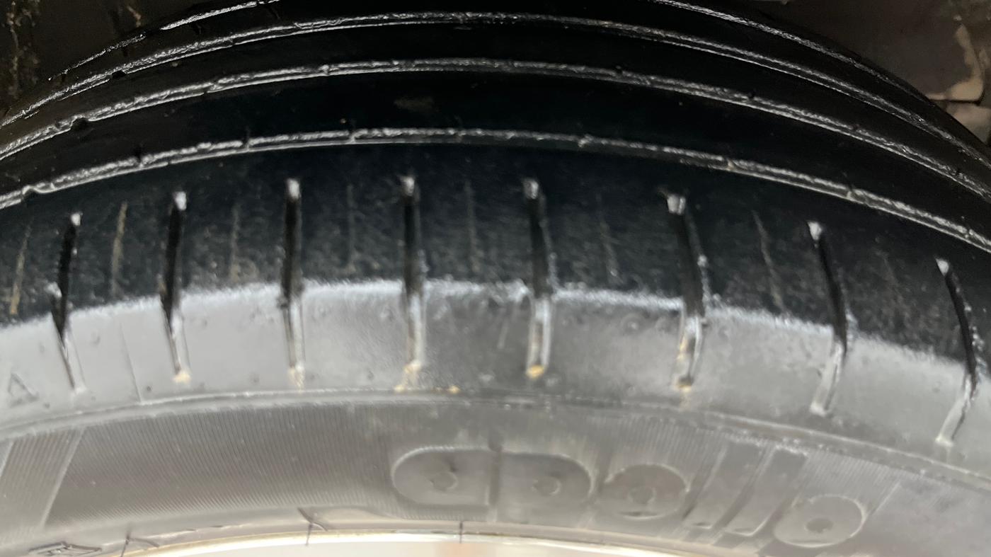 2021 Toyota Glanza G, Petrol, Manual, 59,922 km, Right Front Tyre Tread