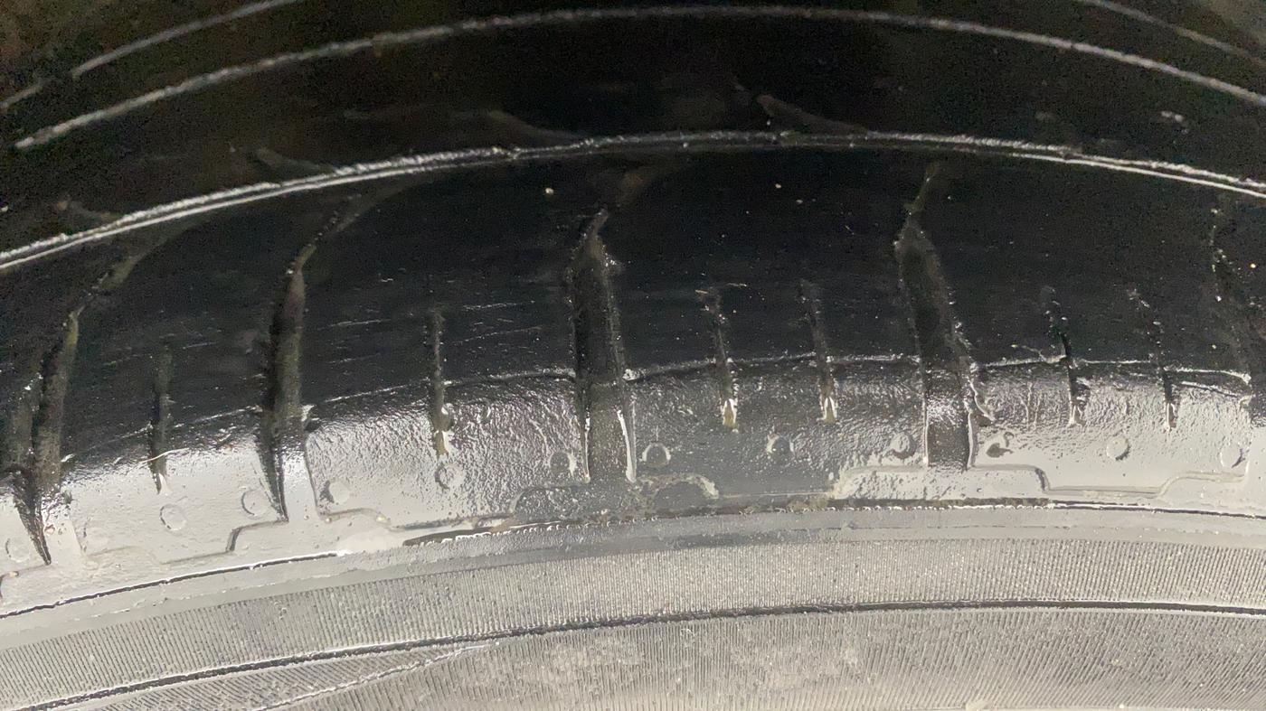 2021 Toyota Glanza G, Petrol, Manual, 93,055 km, Right Front Tyre Tread