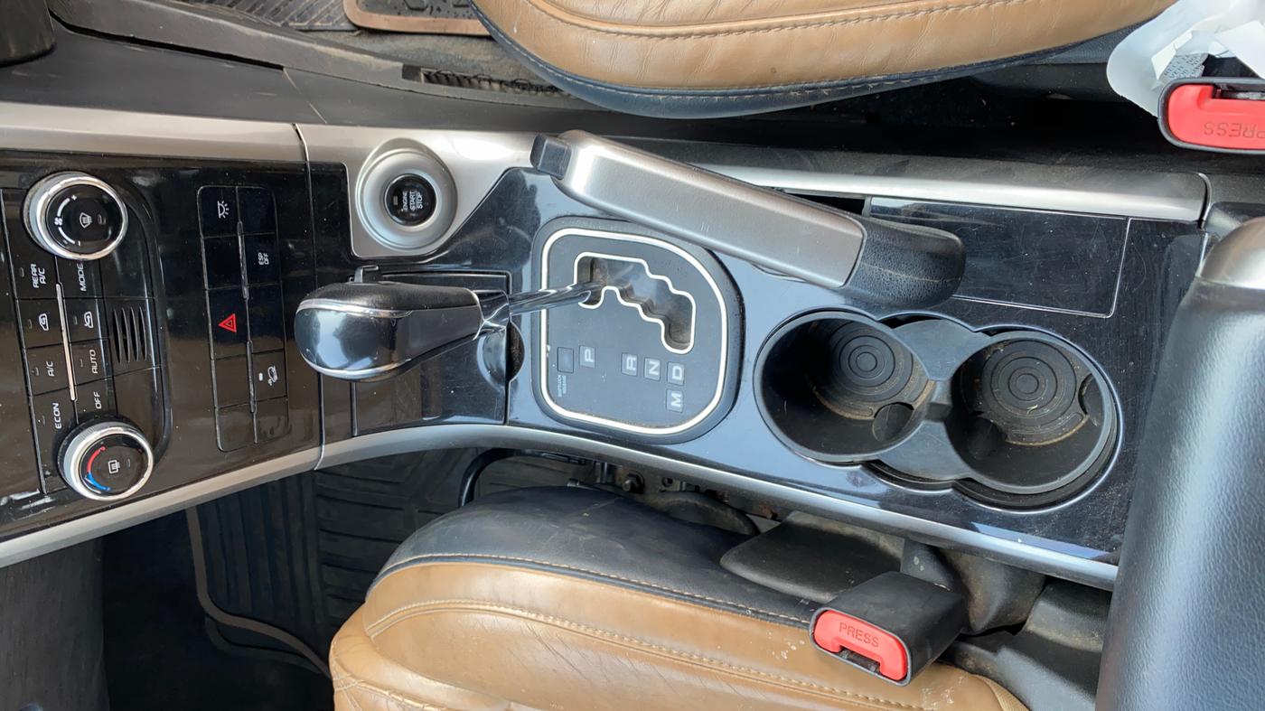 2021 Mahindra XUV500 W11 AT, Diesel, Automatic, 70,007 km, Gear Lever