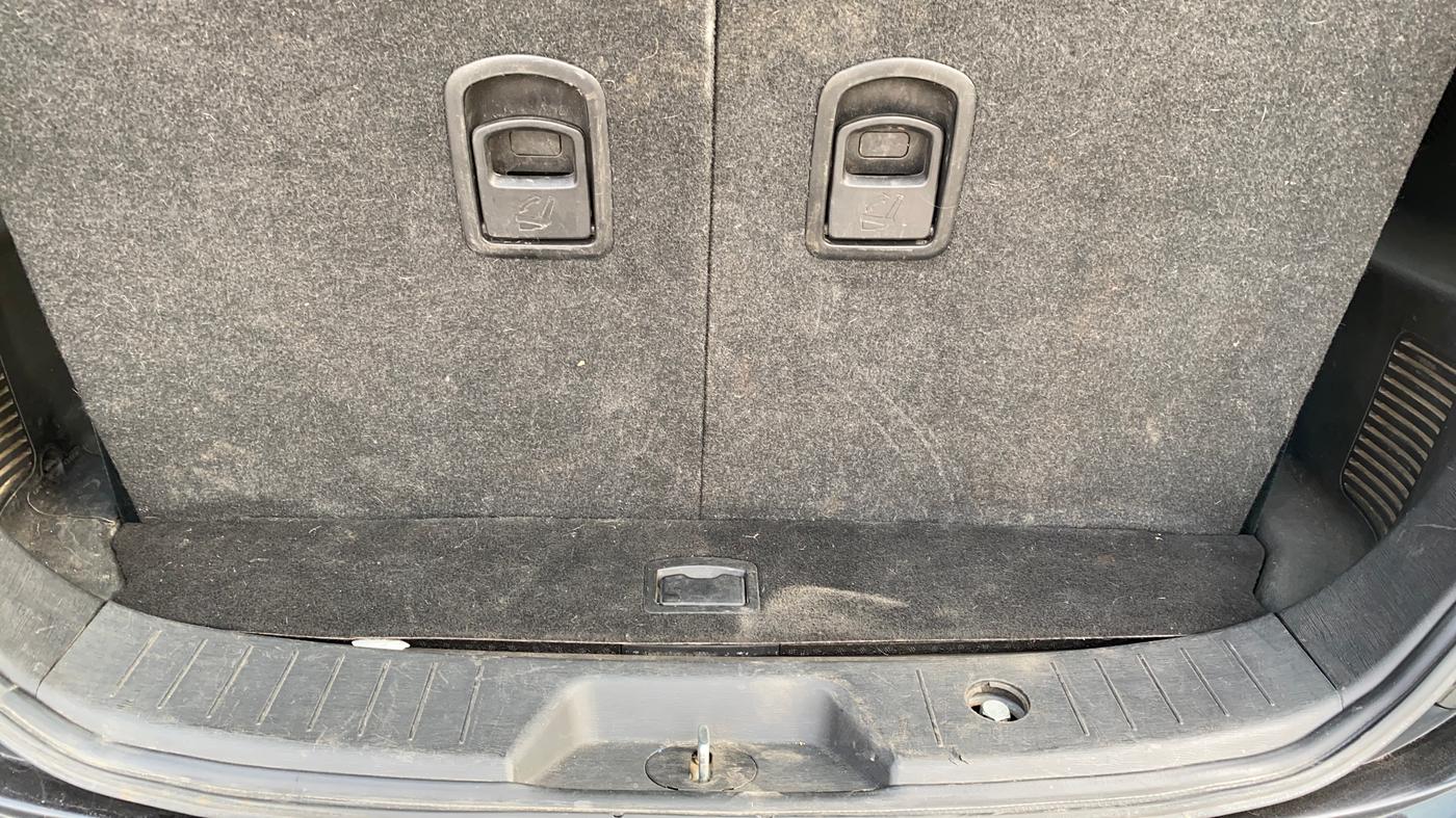 2021 Mahindra XUV500 W11 AT, Diesel, Automatic, 70,007 km, Boot Inside
