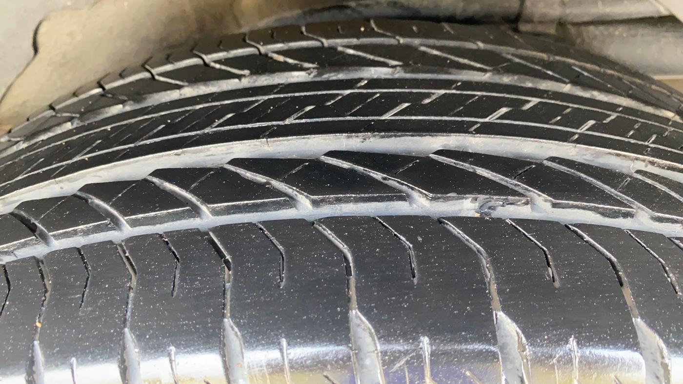 2021 Mahindra XUV500 W11 AT, Diesel, Automatic, 70,007 km, Left Rear Tyre Tread