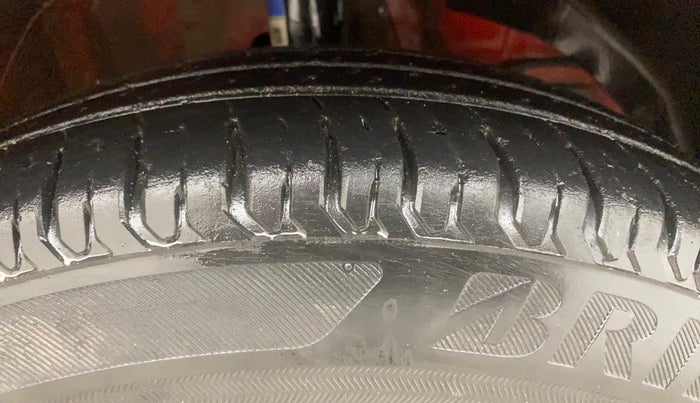 2018 Maruti Swift VXI AMT, Petrol, Automatic, 51,586 km, Right Front Tyre Tread