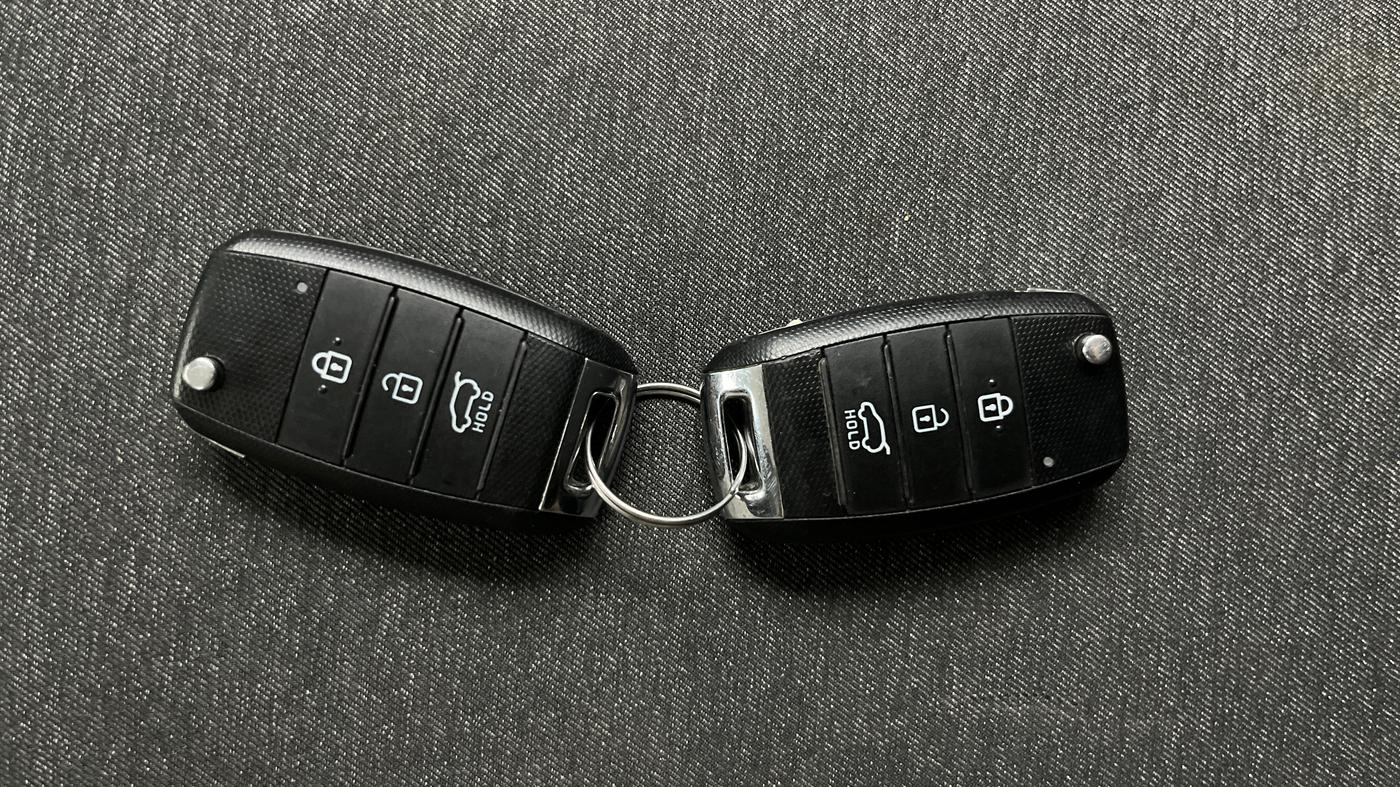 2020 KIA SONET HTK PLUS 1.0 DCT, Petrol, Automatic, 44,267 km, Key Close Up