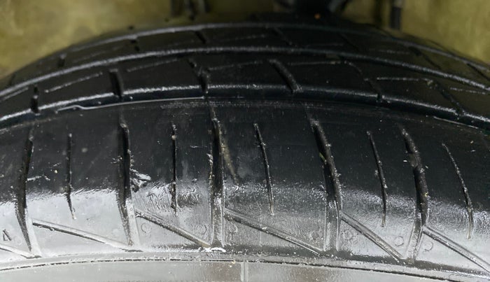 2020 Maruti Alto LXI, Petrol, Manual, 26,857 km, Left Front Tyre Tread