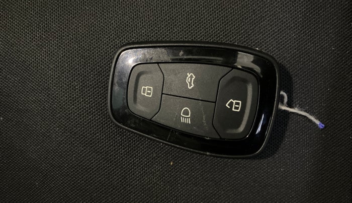 2025 Tata NEXON Creative Plus S CNG, CNG, Manual, 48,834 km, Key Close Up