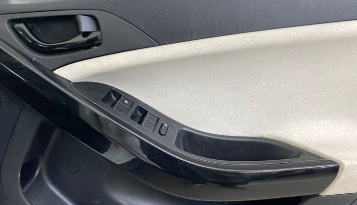 2025 Tata NEXON Creative Plus S CNG, CNG, Manual, 48,834 km, Driver Side Door Panels Control