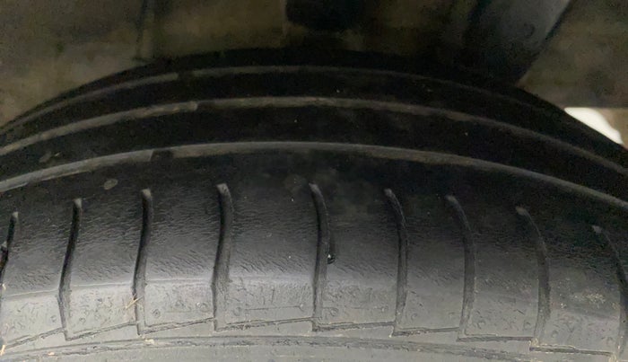 2021 Hyundai GRAND I10 NIOS SPORTZ 1.2 KAPPA VTVT CNG, CNG, Manual, 71,727 km, Left Rear Tyre Tread