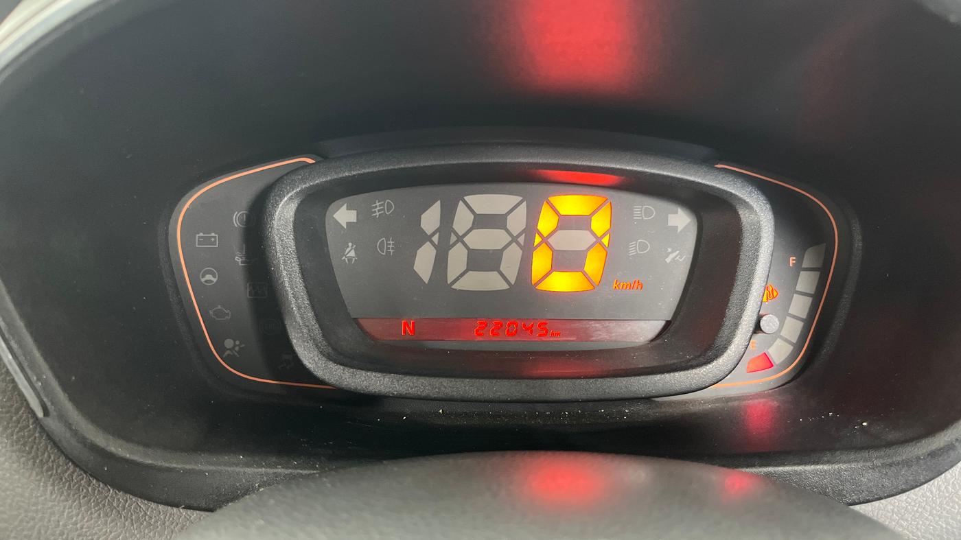 2016 Renault Kwid RXT 1.0 AMT (O), Petrol, Automatic, 22,044 km, Odometer Image