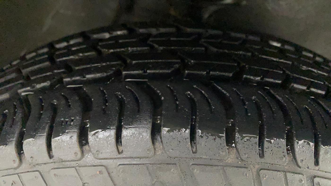 2018 Maruti Alto K10 VXI (O) AMT, Petrol, Automatic, 1,395 km, Right Front Tyre Tread