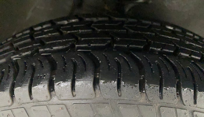 2018 Maruti Alto K10 VXI (O) AMT, Petrol, Automatic, 1,395 km, Right Front Tyre Tread