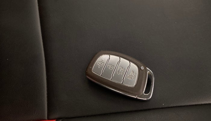 2021 Hyundai VENUE SX PLUS 1.0 TURBO DCT, Petrol, Automatic, 18,415 km, Key Close Up