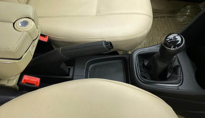 2019 Volkswagen Ameo Trendline 1.0, Petrol, Manual, 53,027 km, Gear Lever