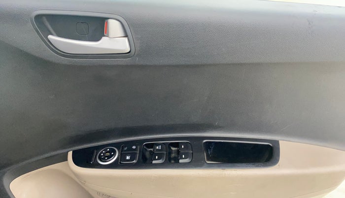 2015 Hyundai Xcent S (O) 1.2, Petrol, Manual, 83,593 km, Driver Side Door Panels Control