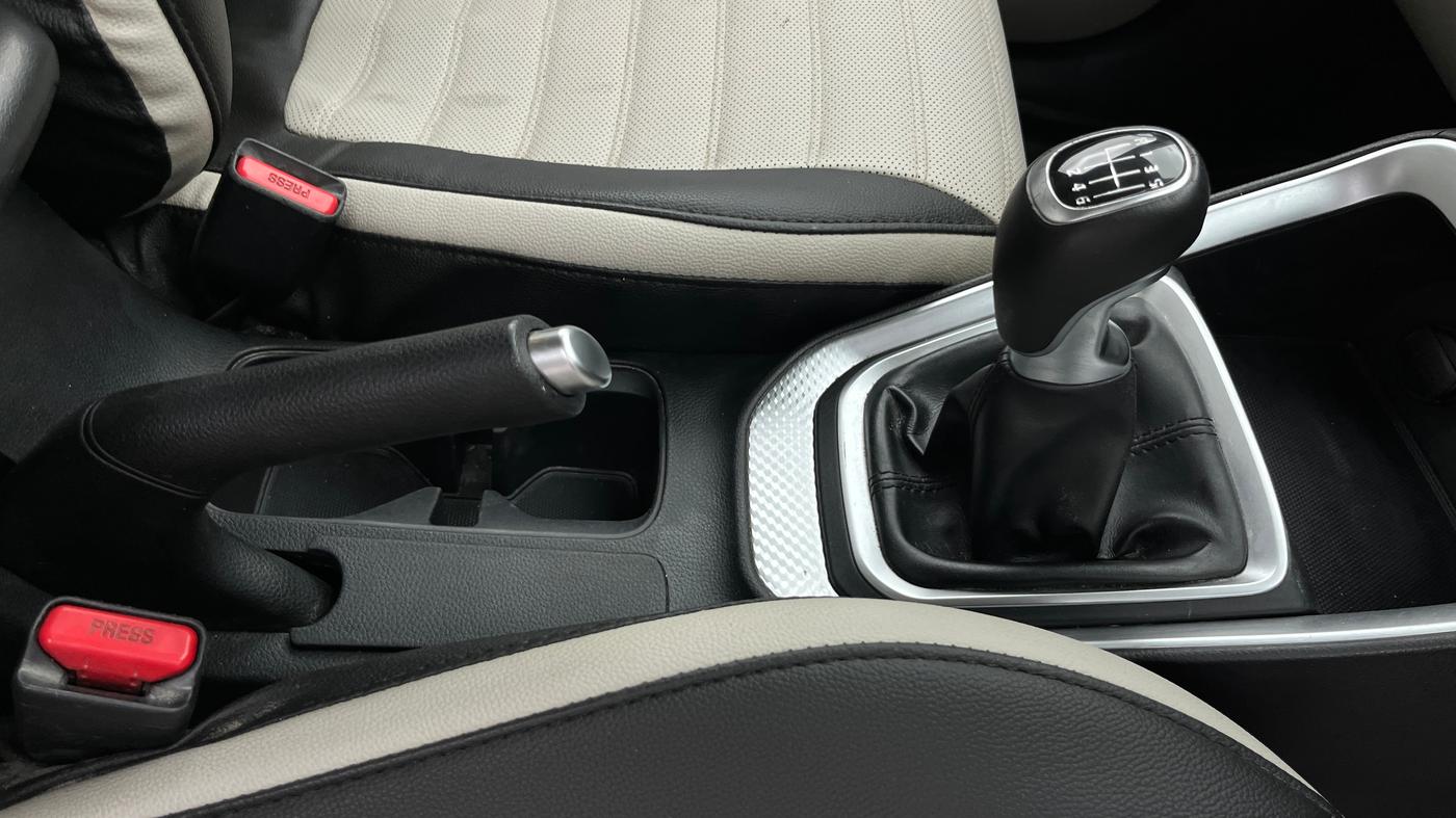 2020 KIA SONET HTX 1.0 IMT, Petrol, Manual, 1,17,076 km, Gear Lever