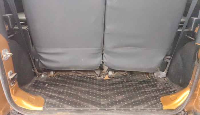 2023 Mahindra Thar LX D HT 2WD MT, Diesel, Manual, 22,229 km, Boot Inside