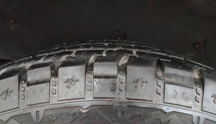 2023 Mahindra Thar LX D HT 2WD MT, Diesel, Manual, 22,229 km, Right Rear Tyre Tread