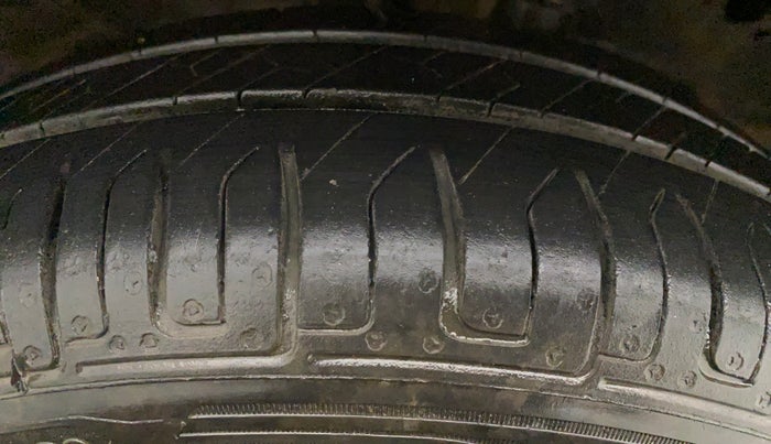 2012 Maruti Wagon R 1.0 VXI, Petrol, Manual, 16,227 km, Right Rear Tyre Tread