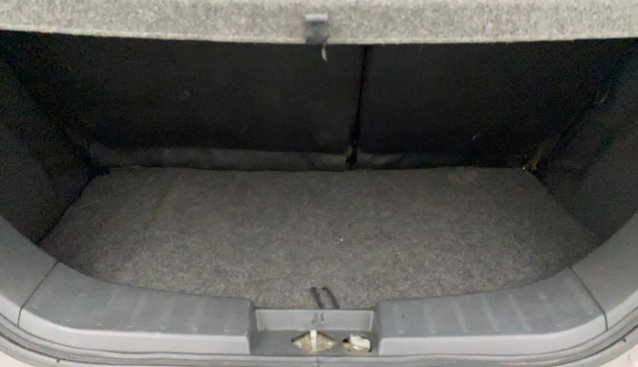 2012 Maruti Wagon R 1.0 VXI, Petrol, Manual, 16,227 km, Boot Inside
