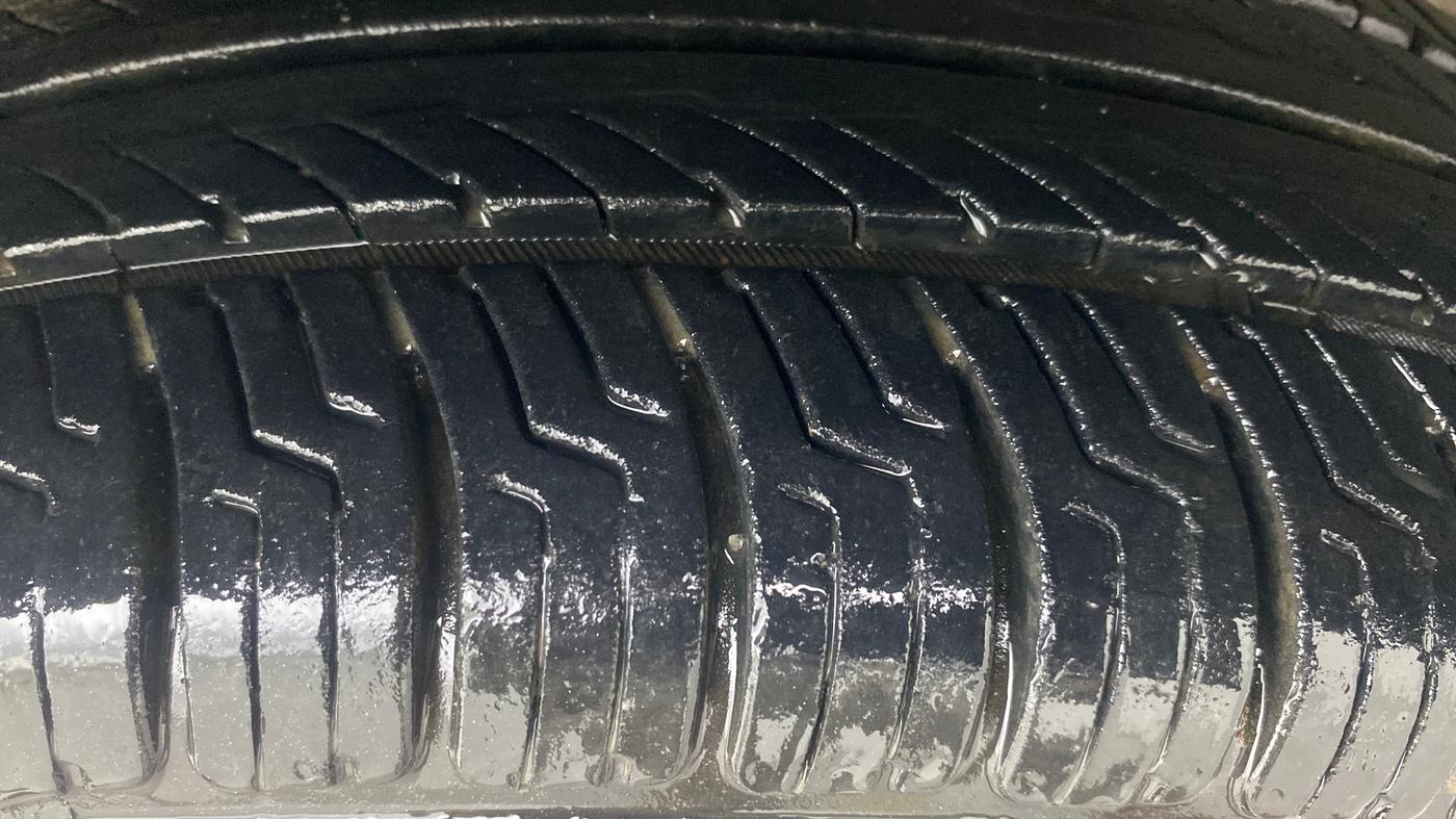 2014 Honda Amaze 1.2L I-VTEC SX, Petrol, Manual, 49,984 km, Left Front Tyre Tread