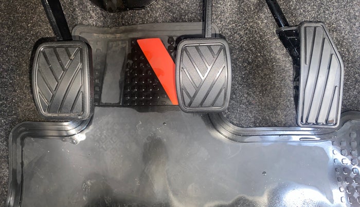 2023 Maruti Swift ZXI, Petrol, Manual, 4,273 km, Pedals