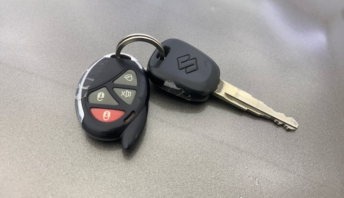 2019 Maruti New Wagon-R LXI CNG 1.0, CNG, Manual, 50,131 km, Key Close Up