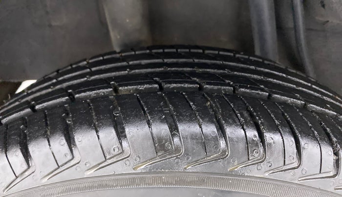 2019 Datsun Redi Go A, Petrol, Manual, 32,329 km, Right Rear Tyre Tread