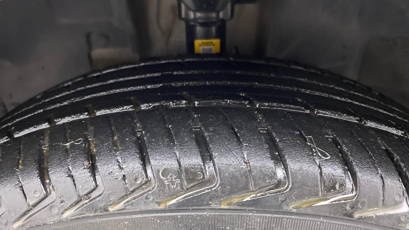 2019 Datsun Redi Go A, Petrol, Manual, 32,329 km, Left Front Tyre Tread