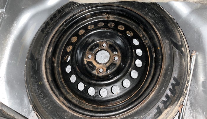 2016 Maruti Swift VXI, Petrol, Manual, 1,05,678 km, Spare Tyre