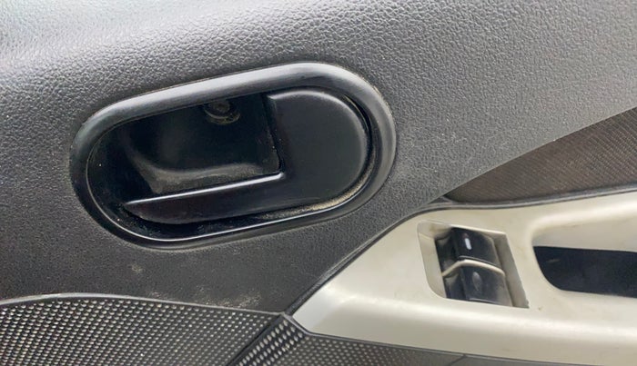 2012 Ford Figo TITANIUM 1.4 DIESEL, Diesel, Manual, 1,33,231 km, Driver Side Door Panels Control