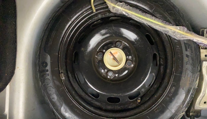 2012 Ford Figo TITANIUM 1.4 DIESEL, Diesel, Manual, 1,33,231 km, Spare Tyre