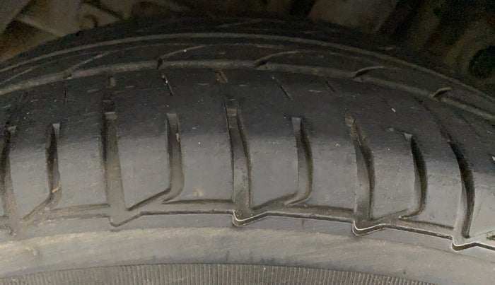 2017 Hyundai Elite i20 ERA 1.2, Petrol, Manual, 77,121 km, Right Rear Tyre Tread