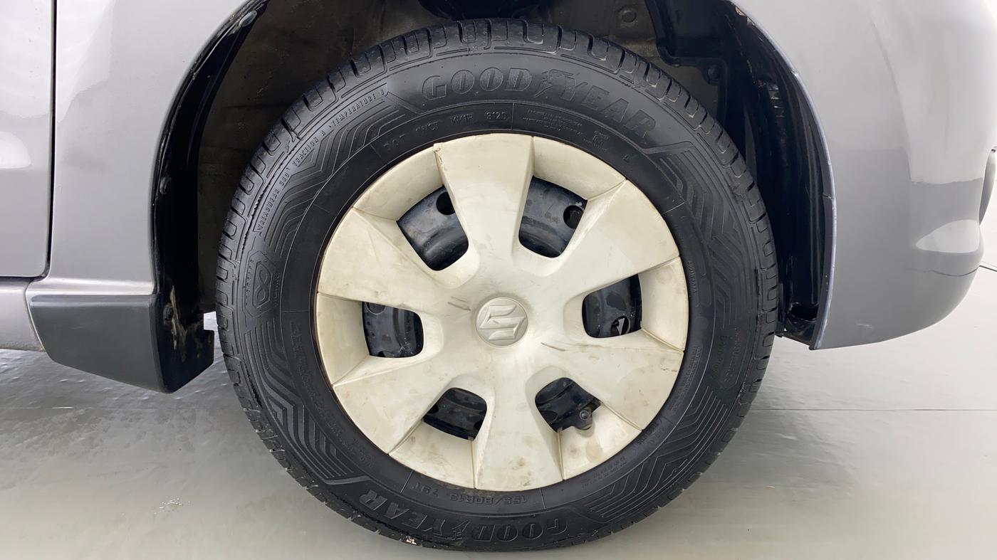 2012 Maruti A Star VXI, Petrol, Manual, 84,158 km, Right Front Wheel