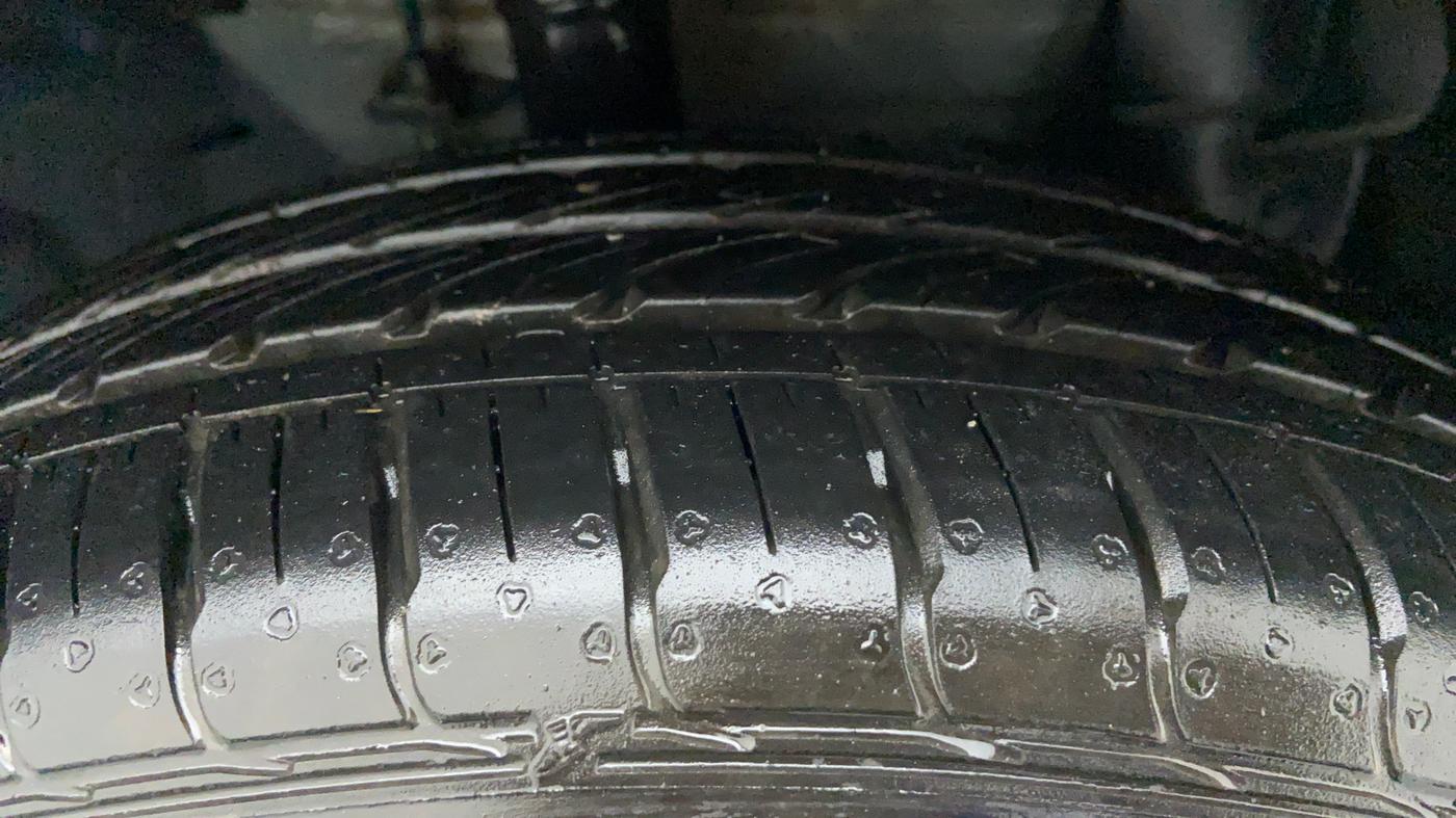 2014 Nissan Micra XV CVT, Petrol, Automatic, 26,096 km, Right Front Tyre Tread
