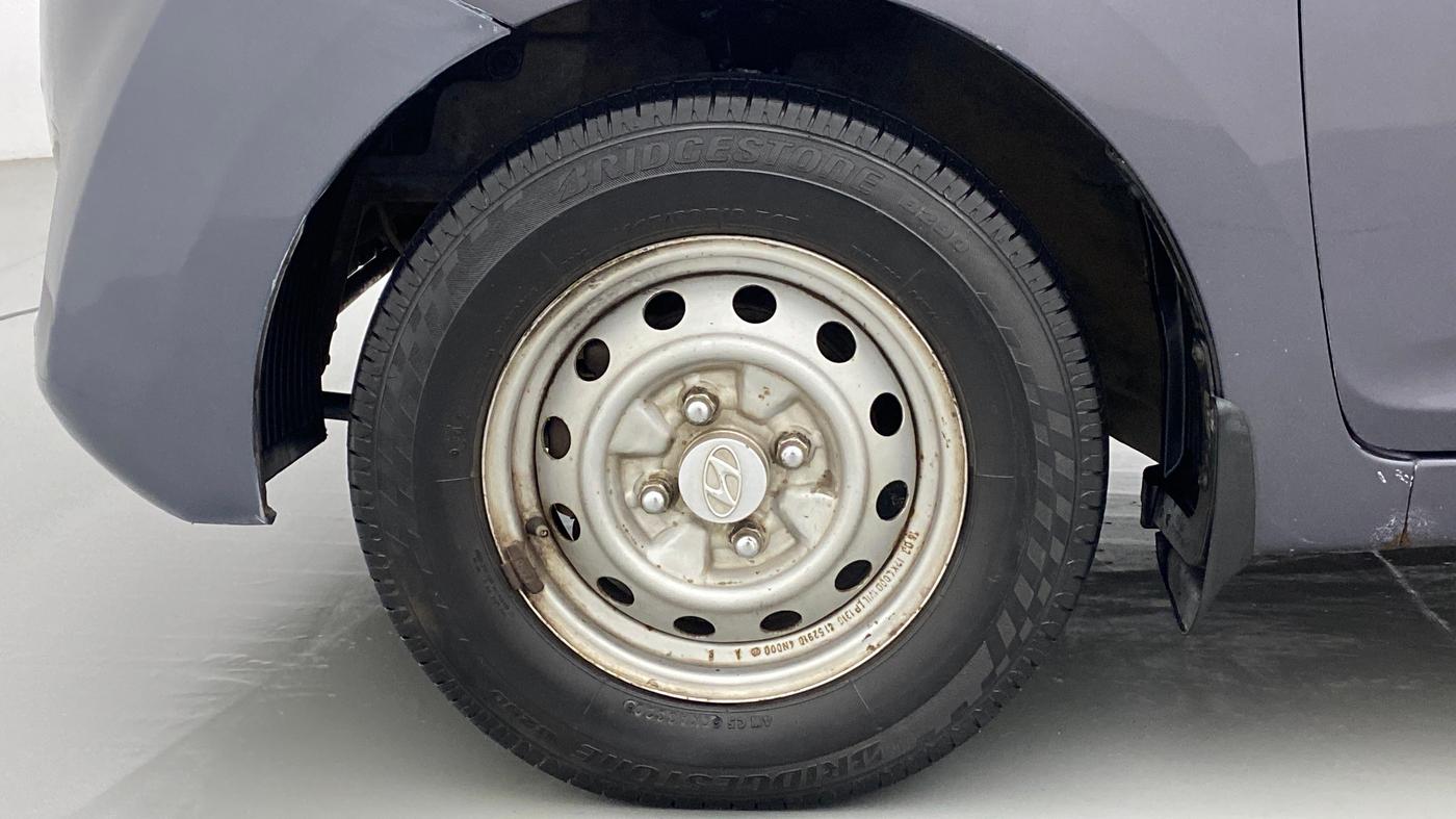 2016 Hyundai Eon D-LITE+, Petrol, Manual, 76,604 km, Left Front Wheel