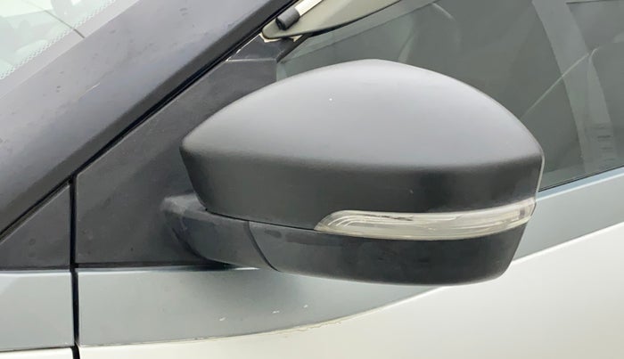 2018 Tata NEXON XM PETROL, Petrol, Manual, 65,538 km, Left rear-view mirror - Indicator light has minor damage