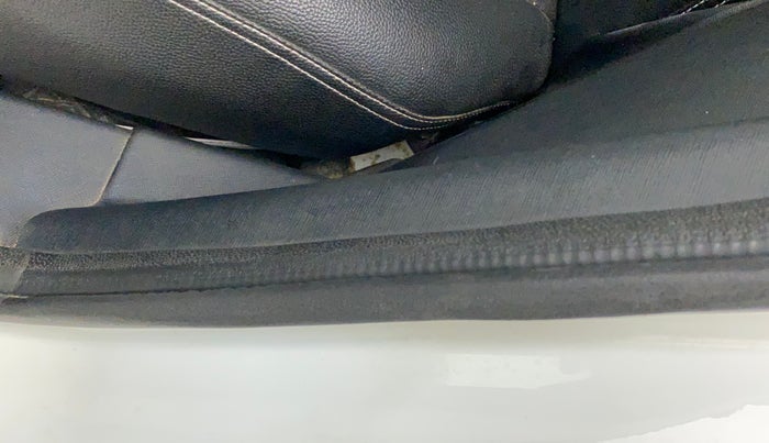 2018 Tata NEXON XM PETROL, Petrol, Manual, 65,538 km, Rear left door - Beading has minor damage