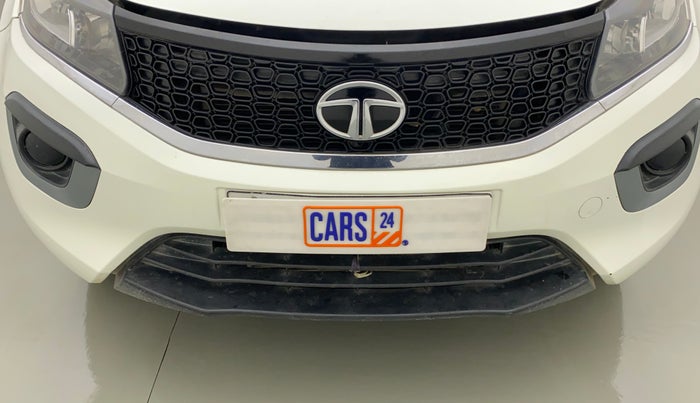 2018 Tata NEXON XM PETROL, Petrol, Manual, 65,538 km, Front bumper - Bumper cladding minor damage/missing