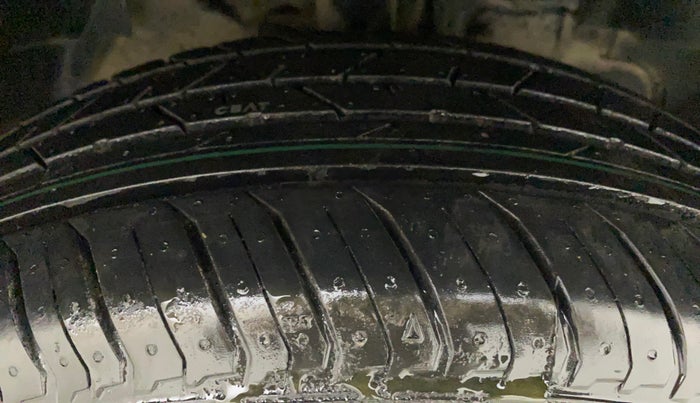 2018 Tata NEXON XM PETROL, Petrol, Manual, 65,538 km, Right Front Tyre Tread