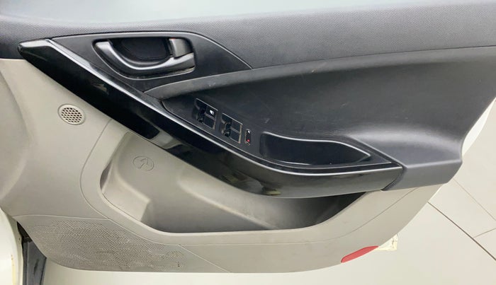 2018 Tata NEXON XM PETROL, Petrol, Manual, 65,538 km, Driver Side Door Panels Control