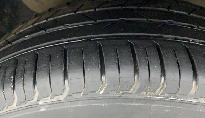 2015 Hyundai Creta 1.6 S, Petrol, Manual, 63,503 km, Left Front Tyre Tread